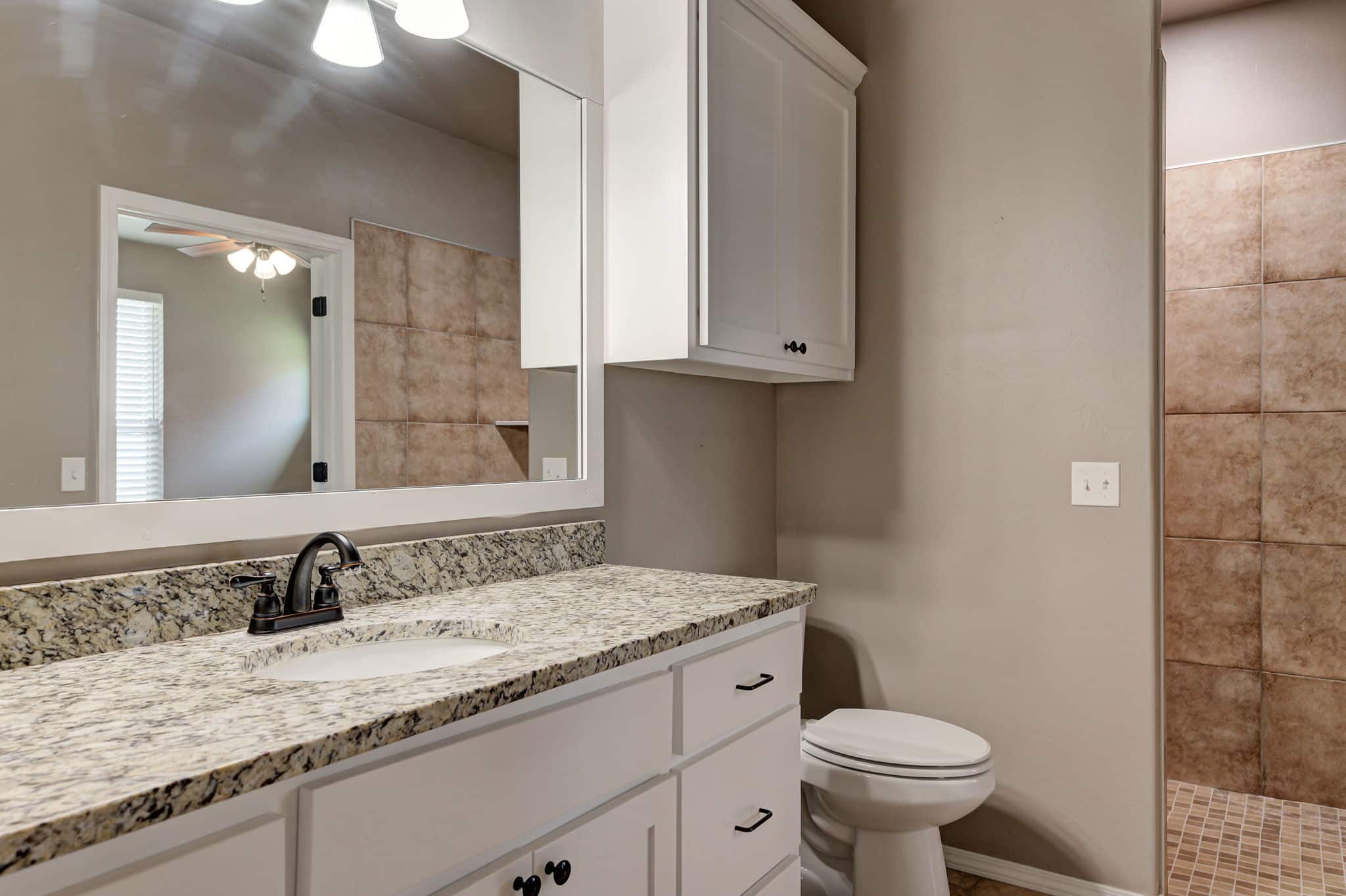 Large Bathroom Stone Hollow Oklahoma Norman Noble Active Senior Community