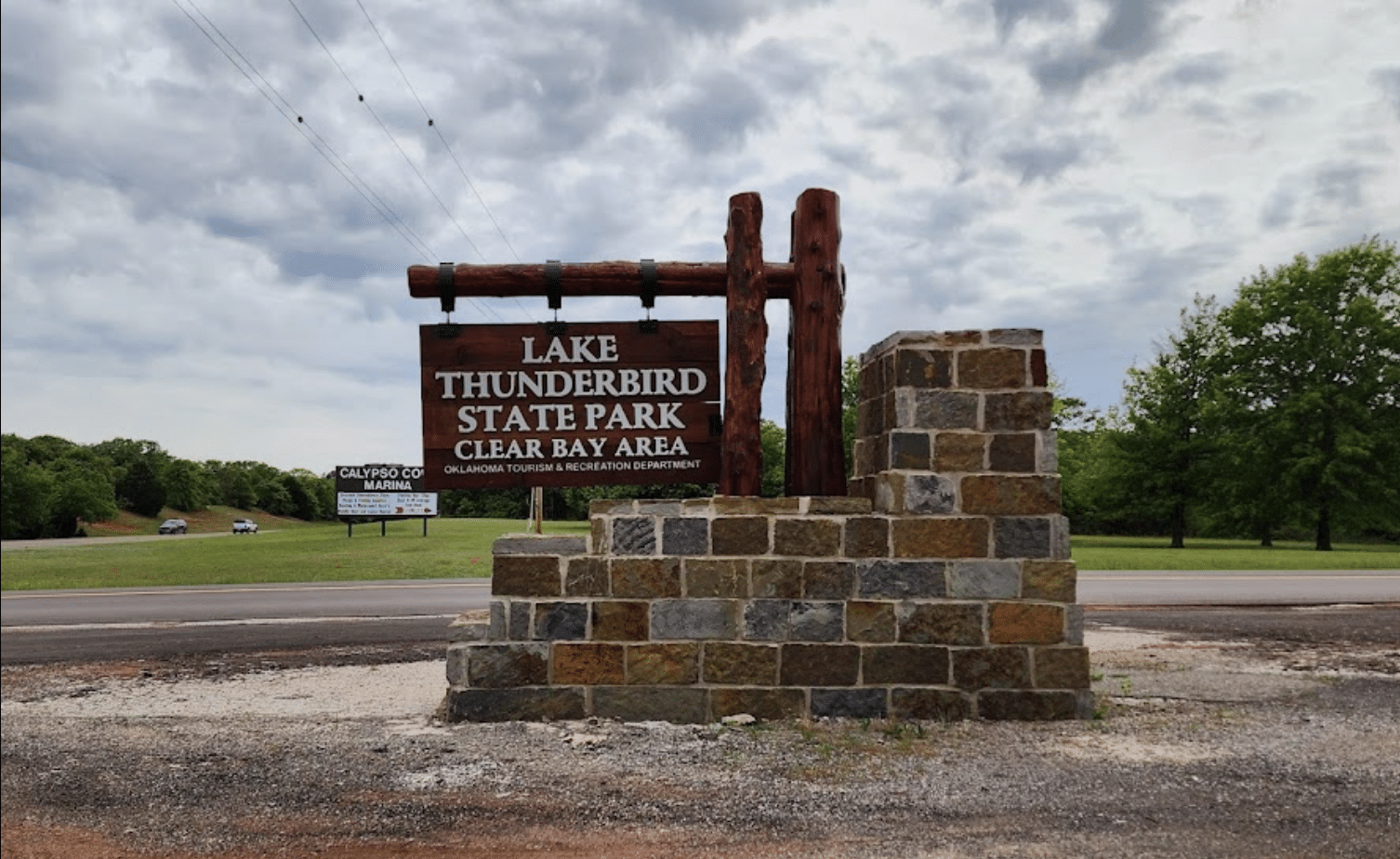 Lake thunderbird park